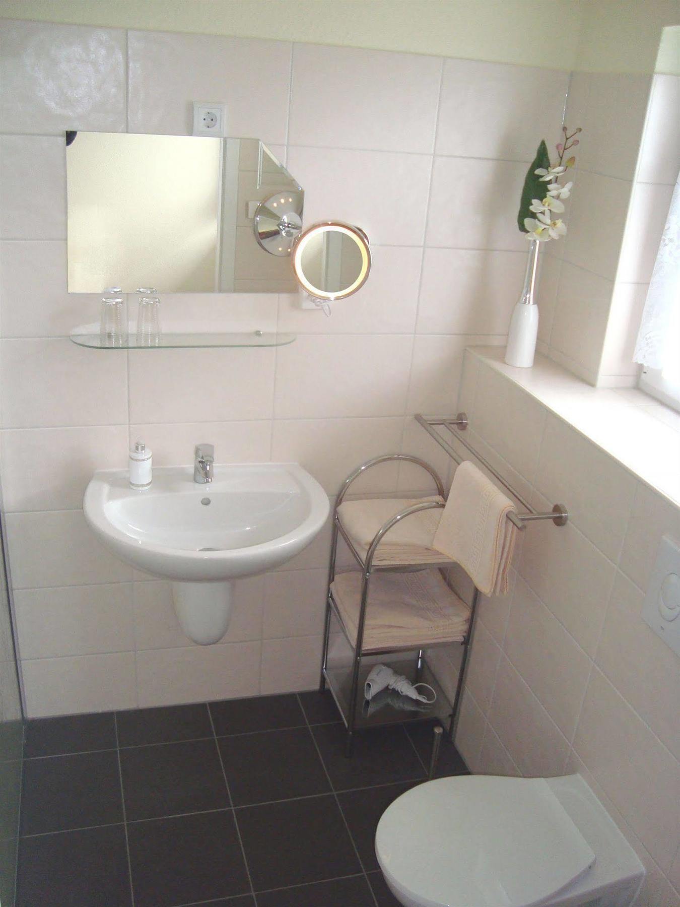 Hotel Gasthof Goldener Hahn Frankfurt  Bagian luar foto